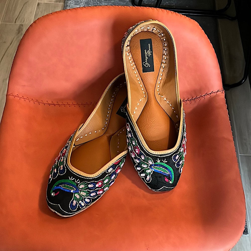 Grayson Monae Embellished Leather Flats size 43/11